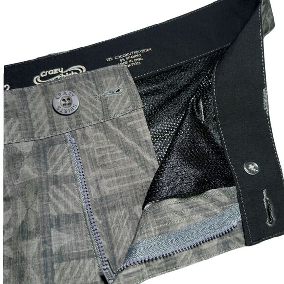 Crazy Shirts Hawaii Hybrid Shorts Mens Sz 32-33 Gray Geometric Coconut Polyester - Picture 10 of 10